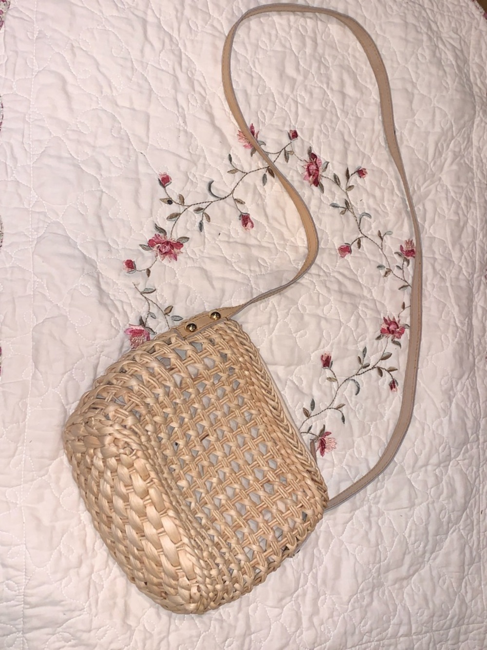 Vintage Bass Natural Woven Straw Crossbody Bag with Neutral Strap